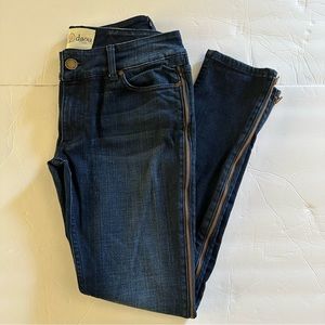 Women’s Blue Jeans Size 30 waist Daou